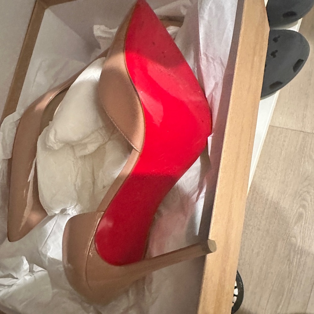 Red bottoms - Picture 3 of 3